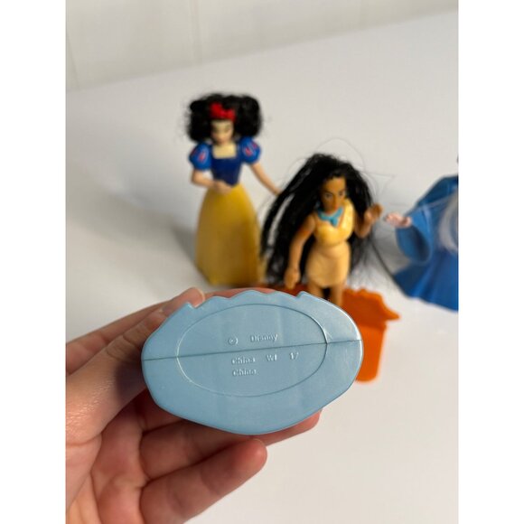 VTG Disney Princess Figures Lot of 4 Snow White Cinderella Pocahontas Merlin PVC - Picture 6 of 9